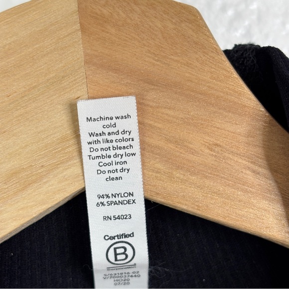 ATHLETA Black Flurry Baclava Seamless Hoodie Size L - Picture 7 of 8